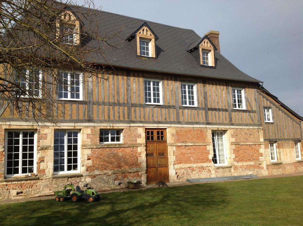 Le Saint Aubin- Maison D Hotes Dans Ce Monastere Du 16 Siecle Amfreville-la-Campagne Exterior photo